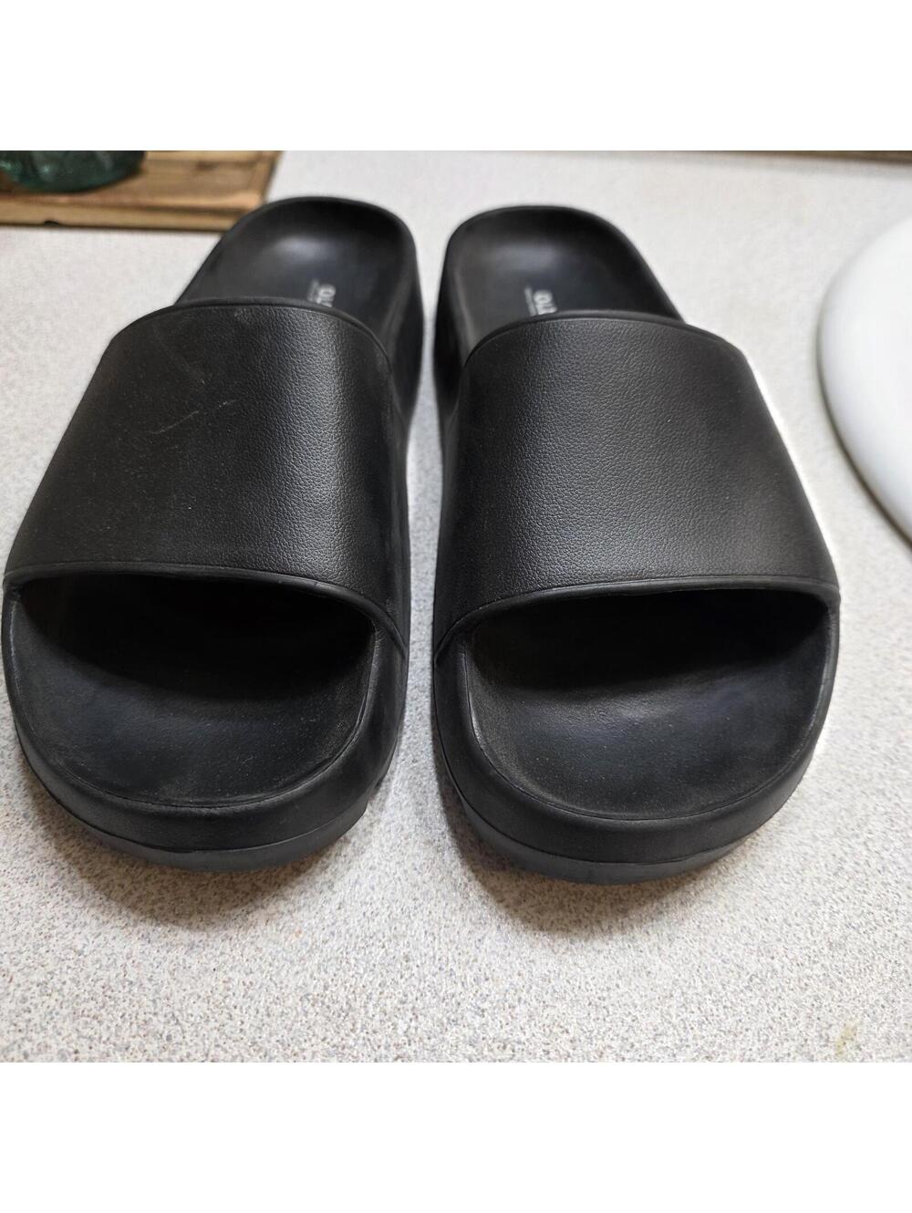 Old Navy Black Slip-On Slide Sandals Size 9 - Picture 4 of 6